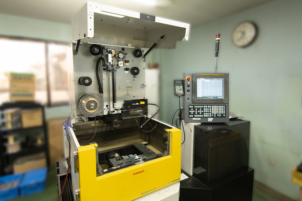 ワイヤーカット